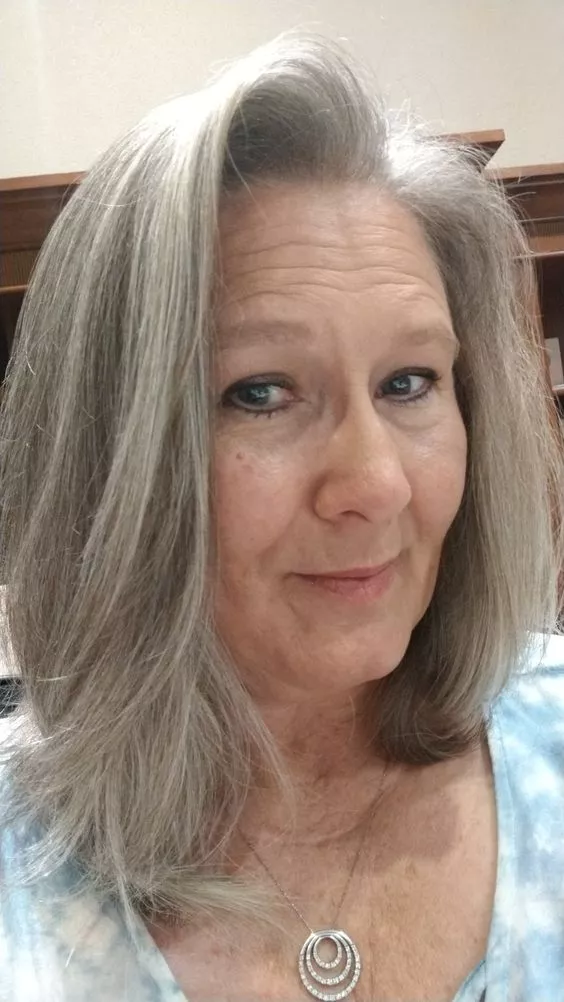 This gilf is looking for younger cock to suck