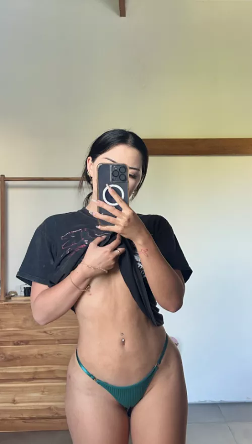 up, up and away👕🧚 @kaixkitsune