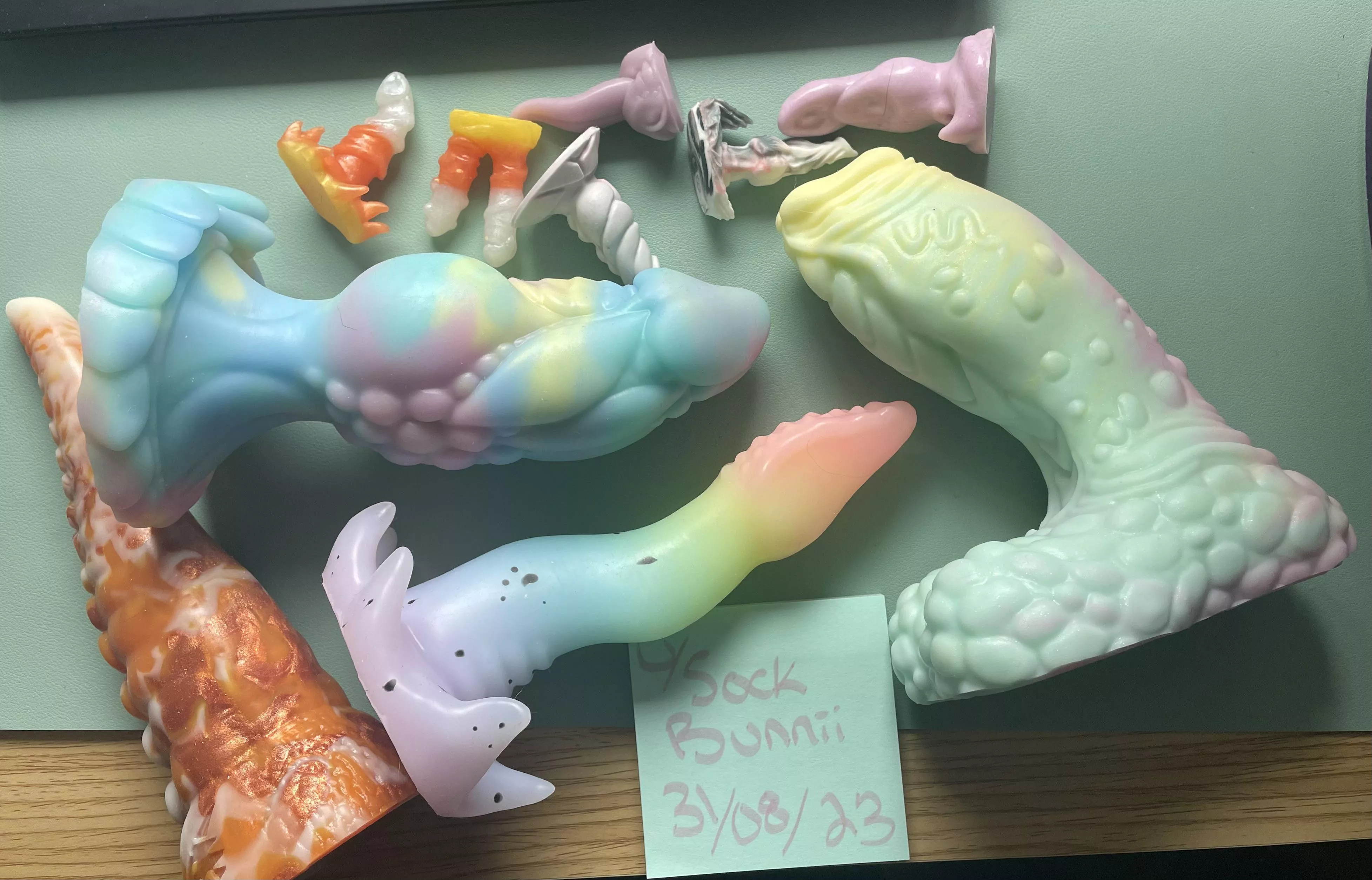 WTS - BD, FG, and KV 💕