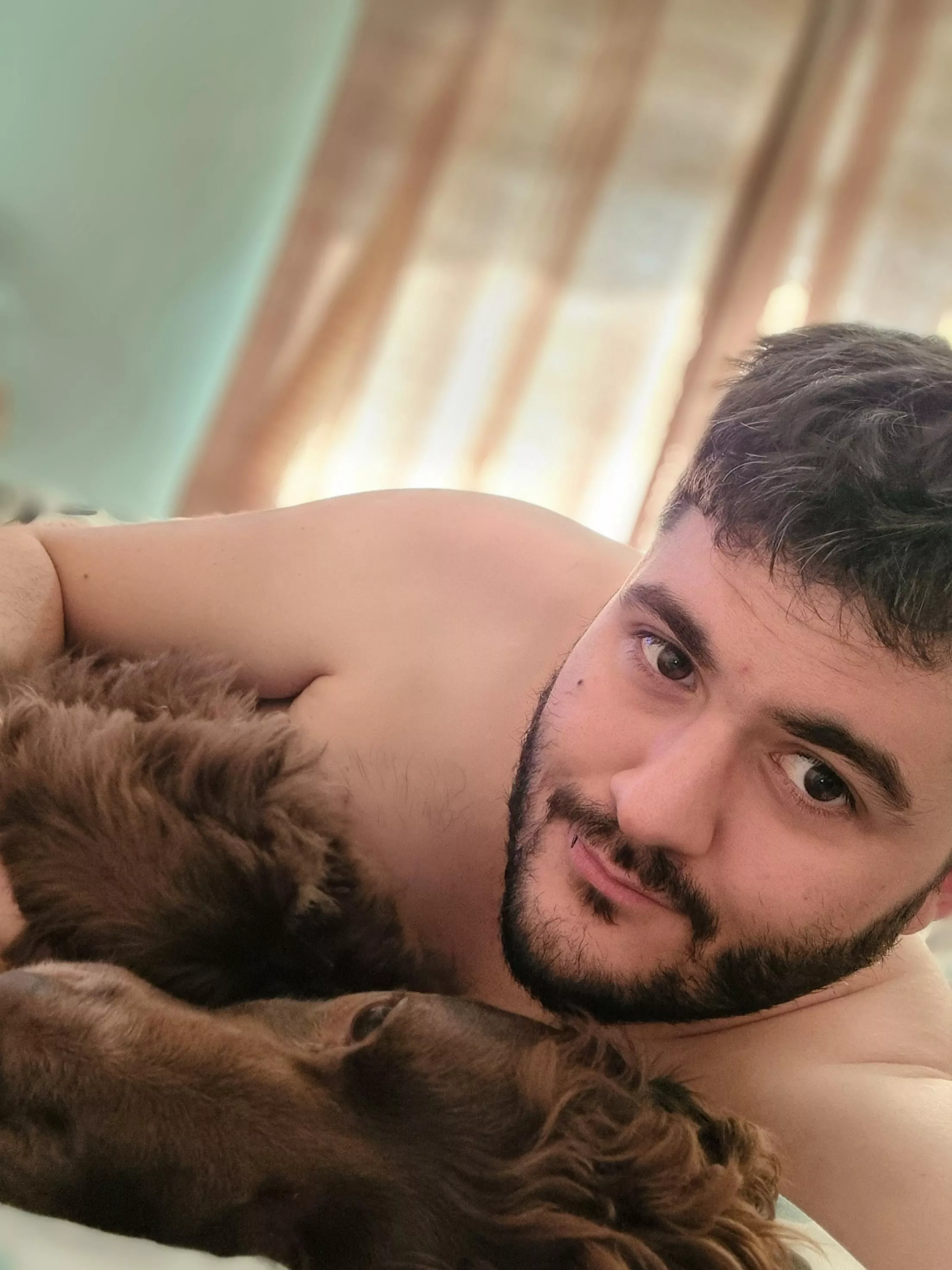 33 M UK I need more gay friends! Tell me what you're playing at the moment!