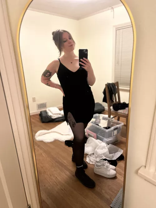 Black boots and a short skirt. My favorite combo. [f]