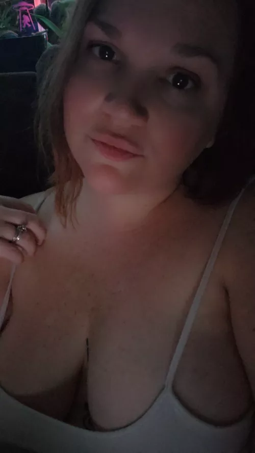 Can't get to sleep! Wish someone would tire me out 💋