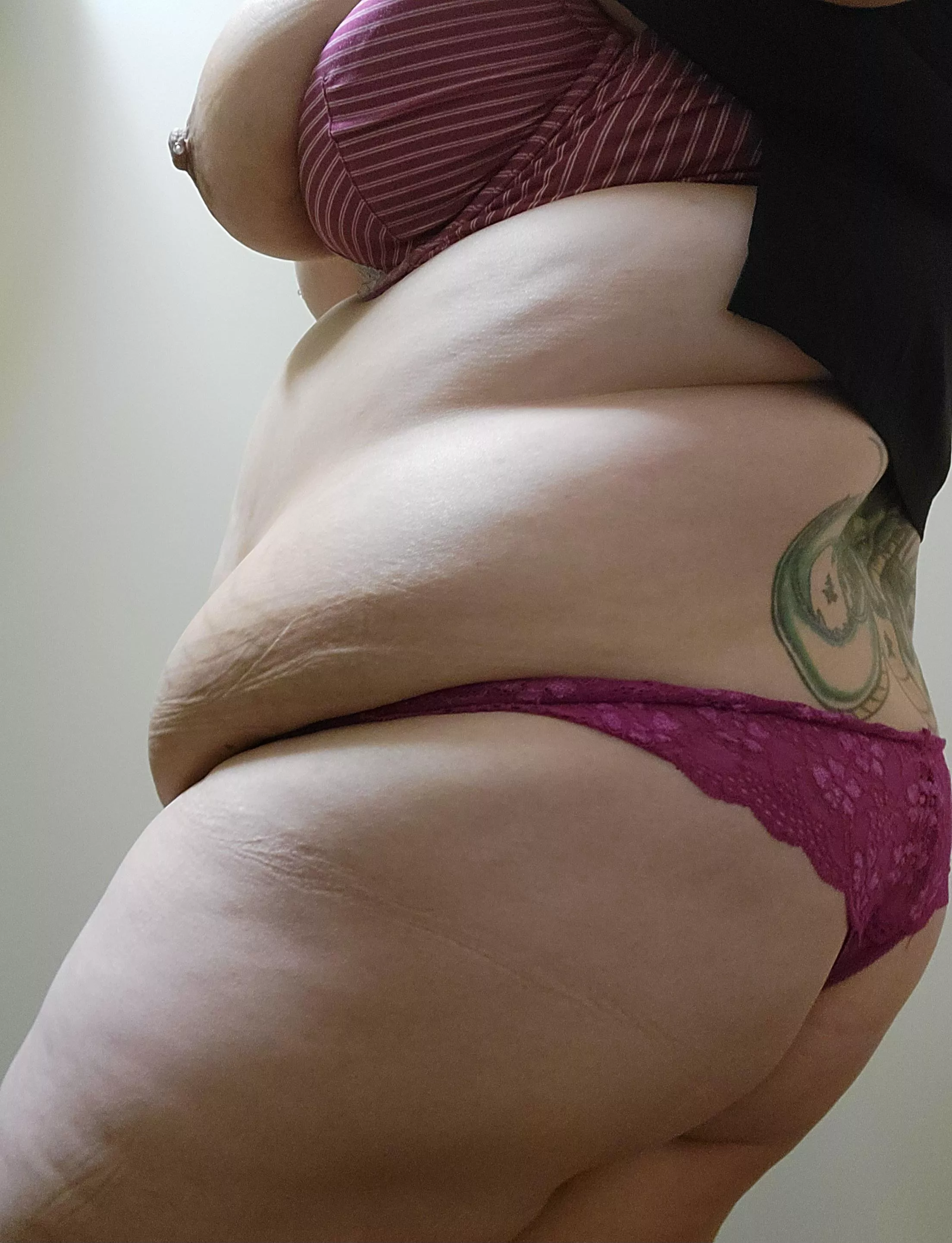 [F]riday flash of tits and ass