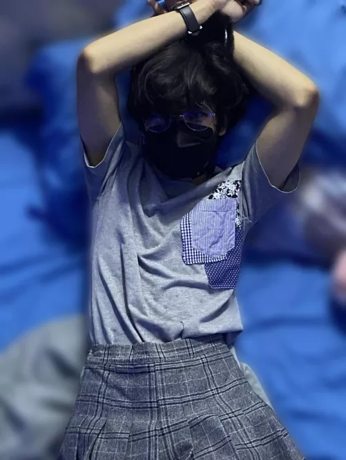 I love it when you pin me down 💕💕