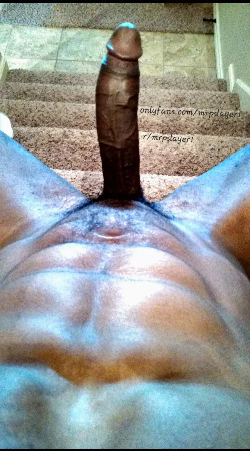 If I invite you over, just know I'll be waiting at home like this.