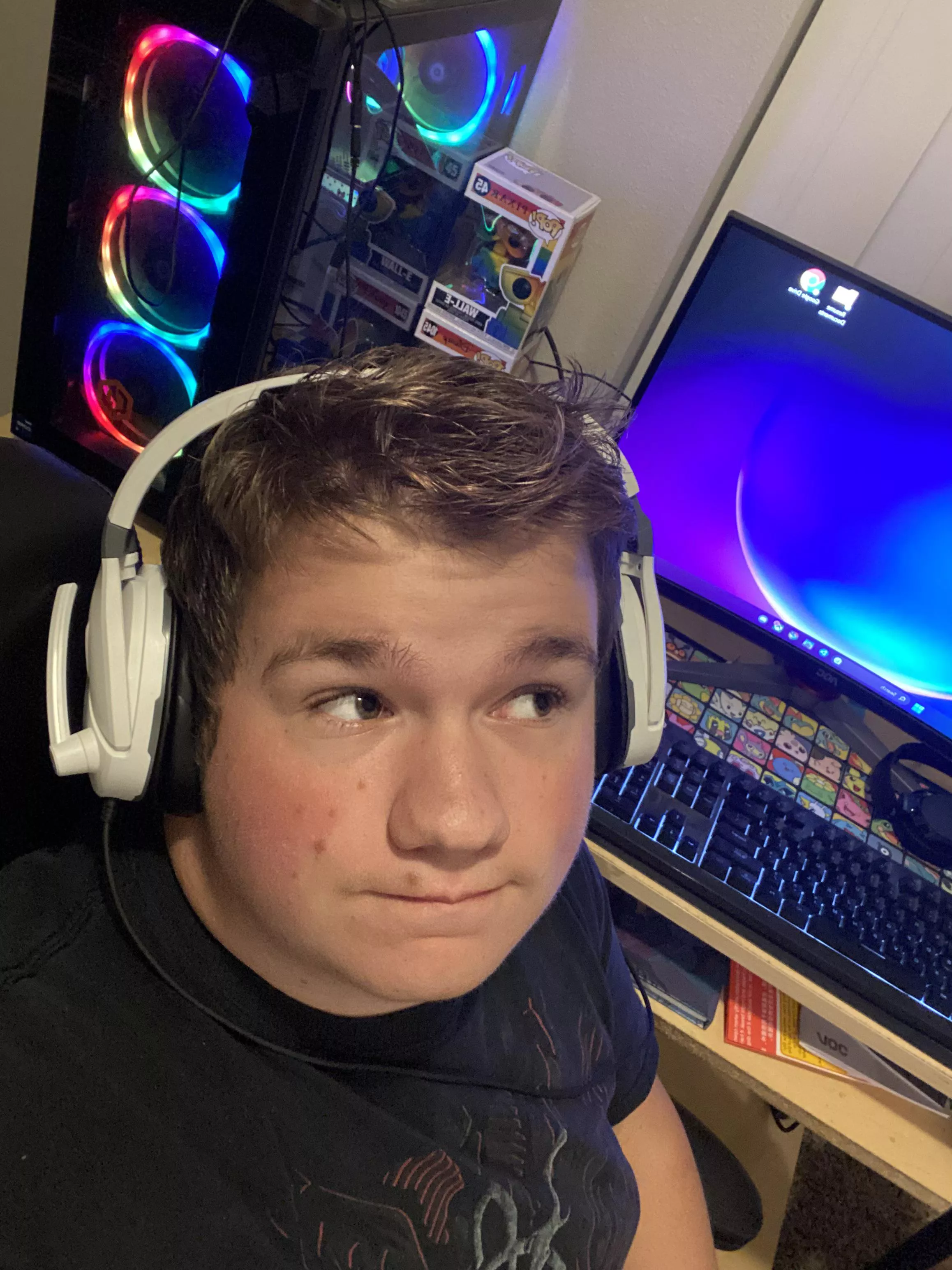 Just spent the day helping someone move, and now I get to sit and relax 😮‍💨