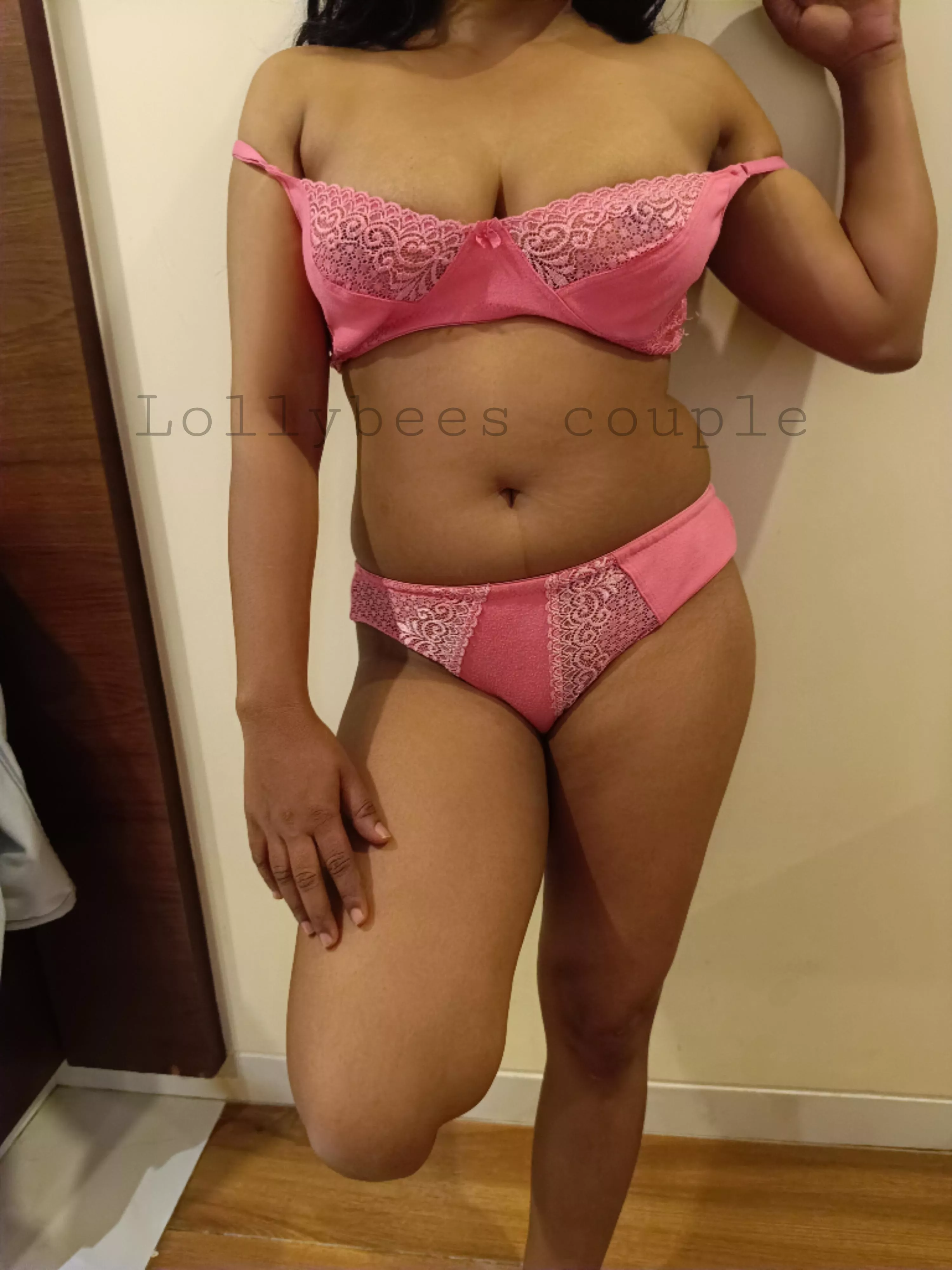 Push me against the wall and .......... me [F]