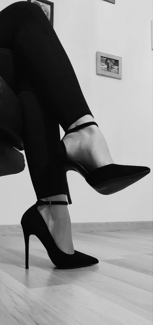 So elegant, so bossy