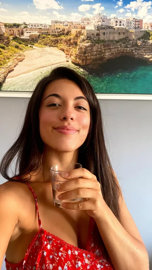 the problems of not wearing a bra, Do you like it that way F19