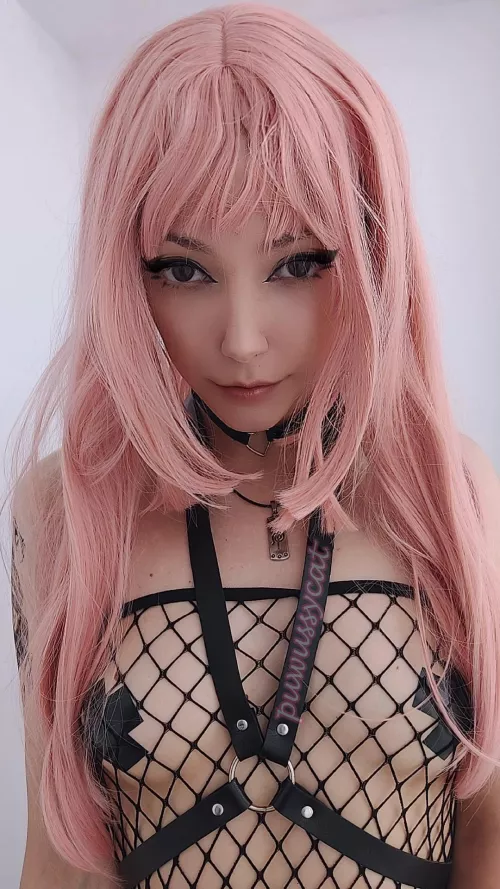 would you date a girl like me?