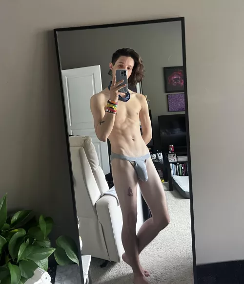 [22] I think I might just wear this today :)