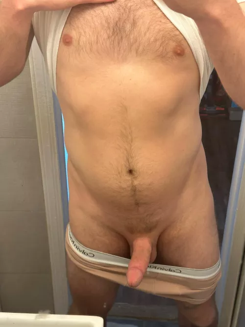 A quick one before she gets here 😏