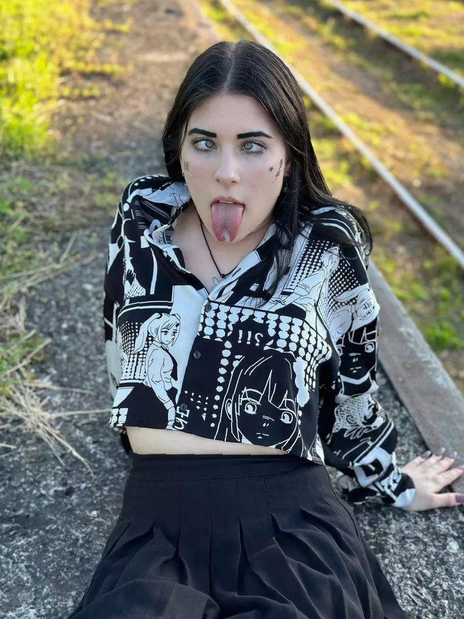 All I need is a load on my face :)