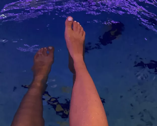 Aree my toes cute F19