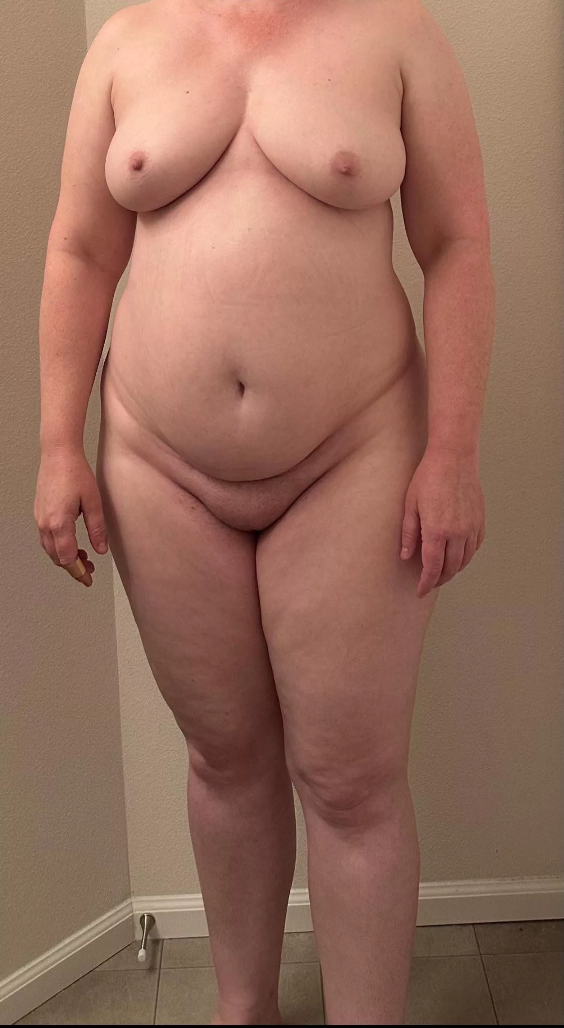 [f]5’4”, 193, going through perimenopause and need honest feedback