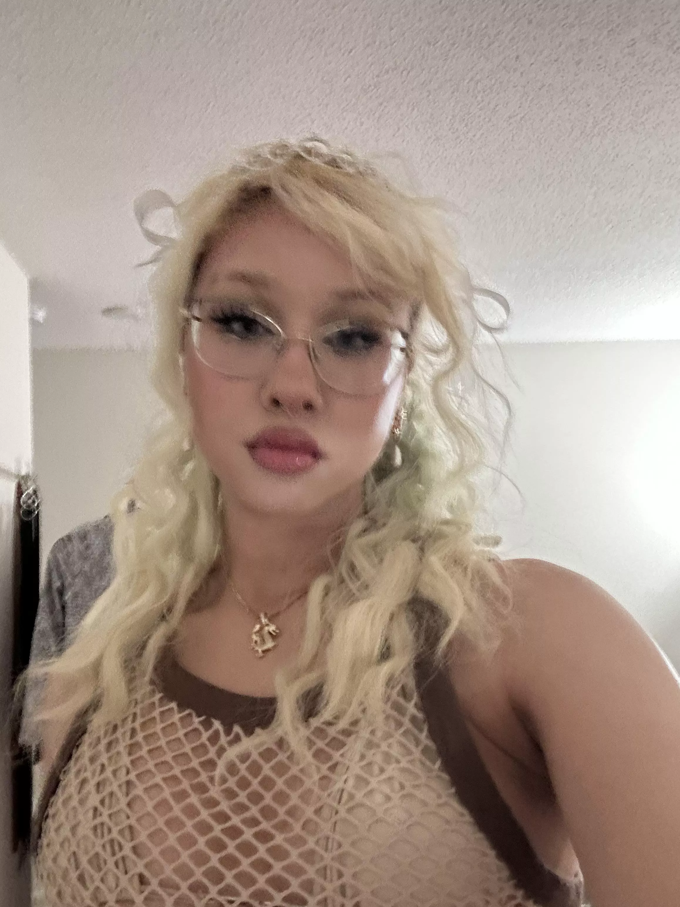 filipina boricua (nigerian & iberian)