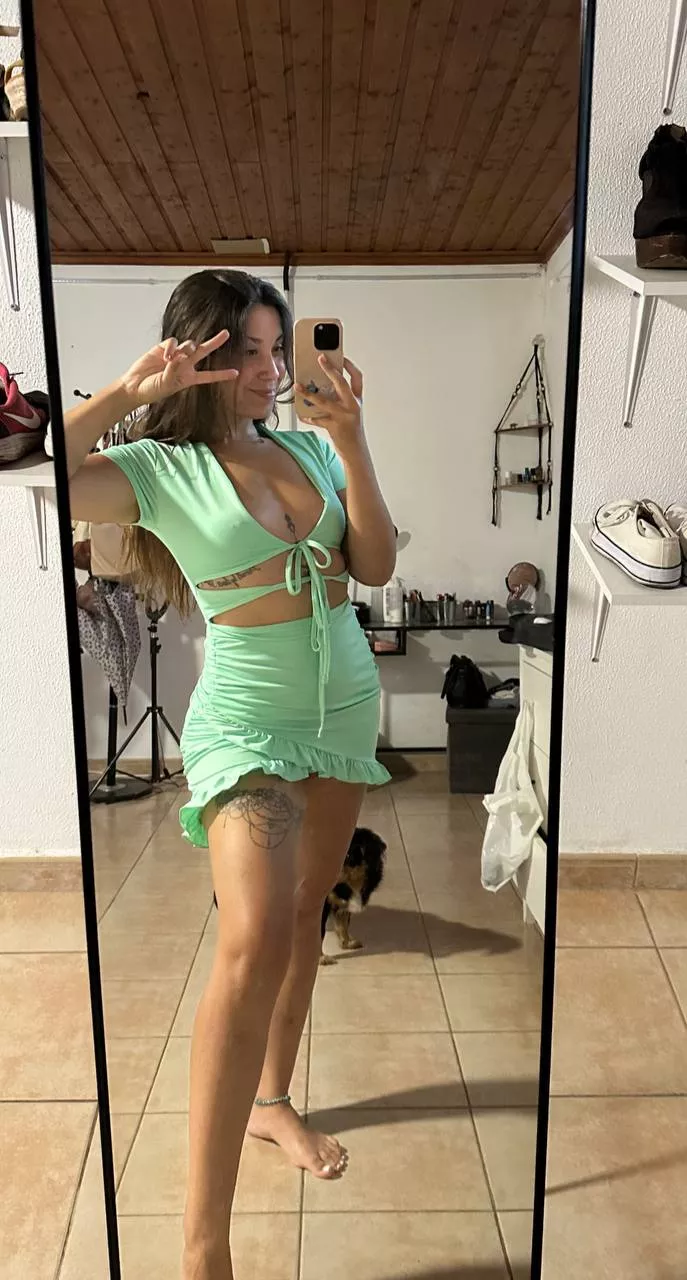 How this dress looks on me? 😋