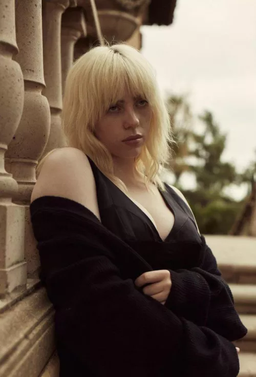 Imagine sliding your cock between Billie Eilish’s tits
