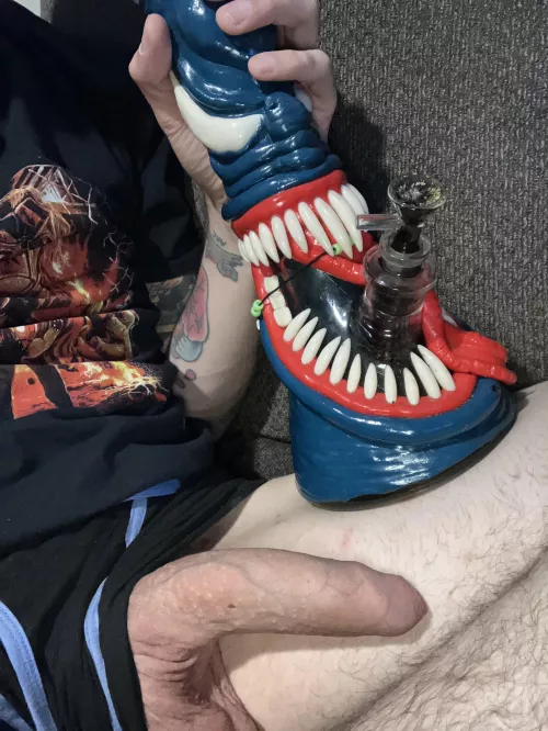 Just hanging out and enjoying a bowl. Anyone wanna join? (M)