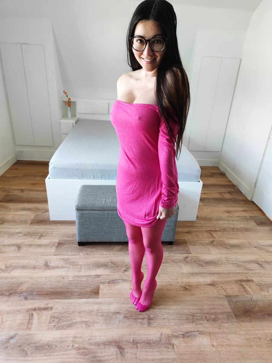 Matching hot pink pantyhose