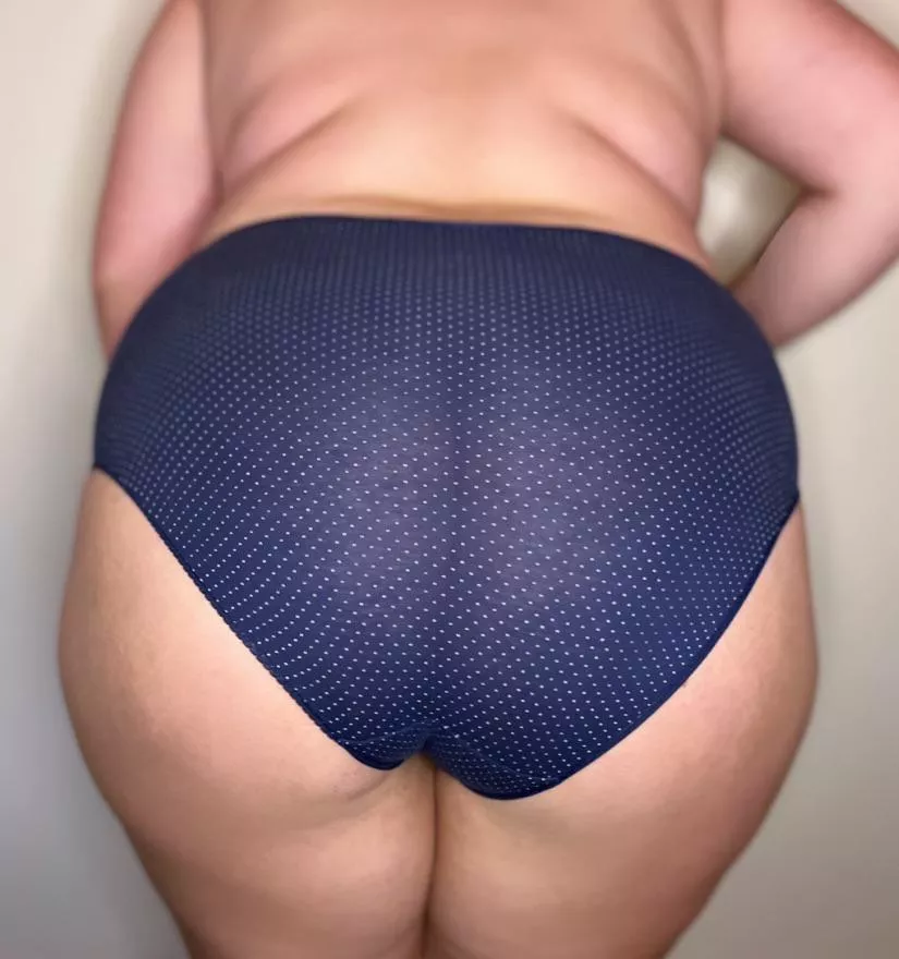 My butt is maybe stretching these out a little