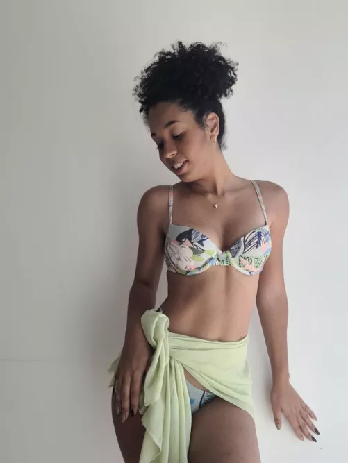 Petites are built for medium sized bikinis