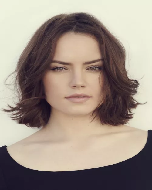 Piercing Gaze (x-post from /r/DaisyRidley)