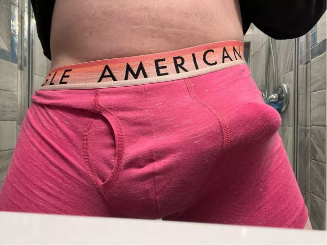 rate my bulge. be honest with me