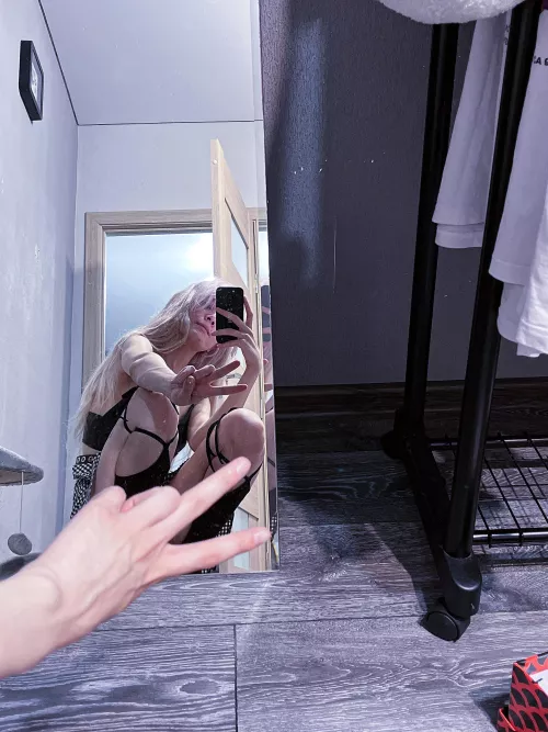 Someone want to see my pussy?