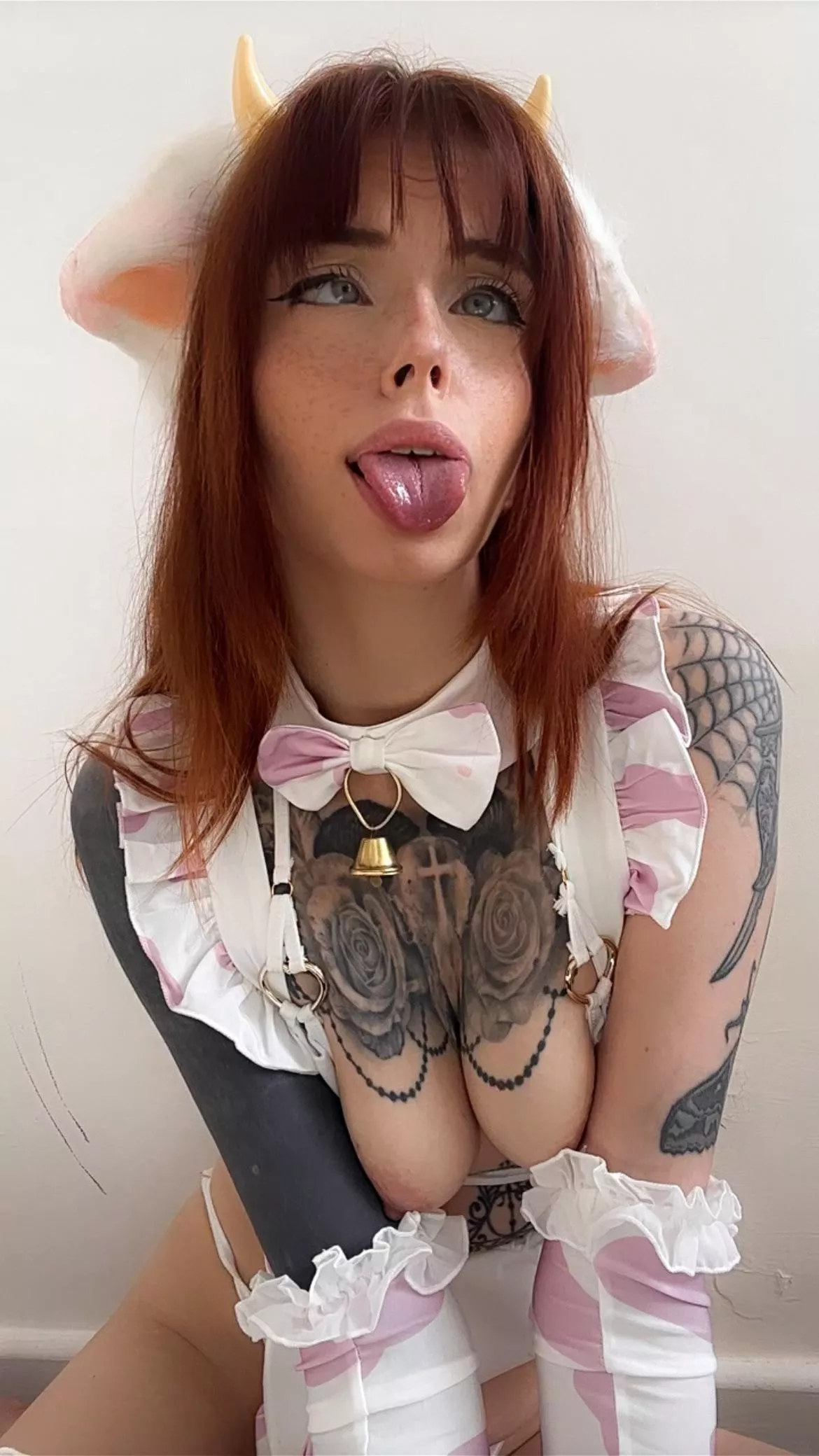 strawberry cow 🐰🍓