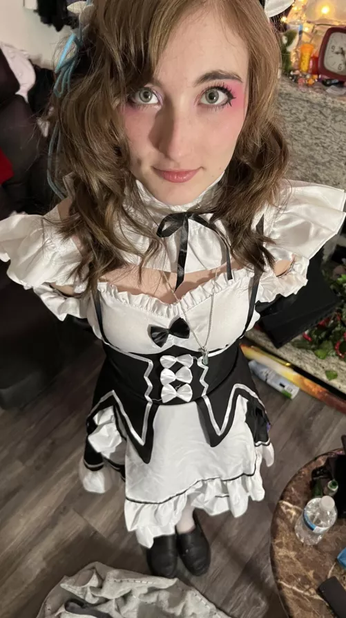 who wants to see how big it is? 🥺