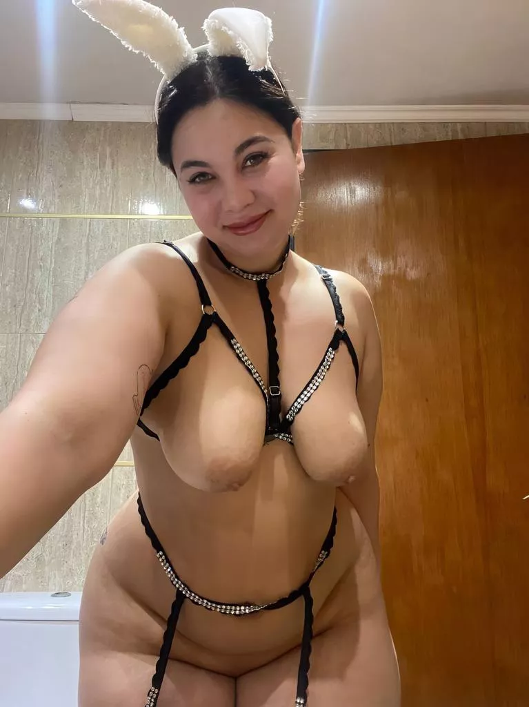 Would you let this mom sit on your dick?