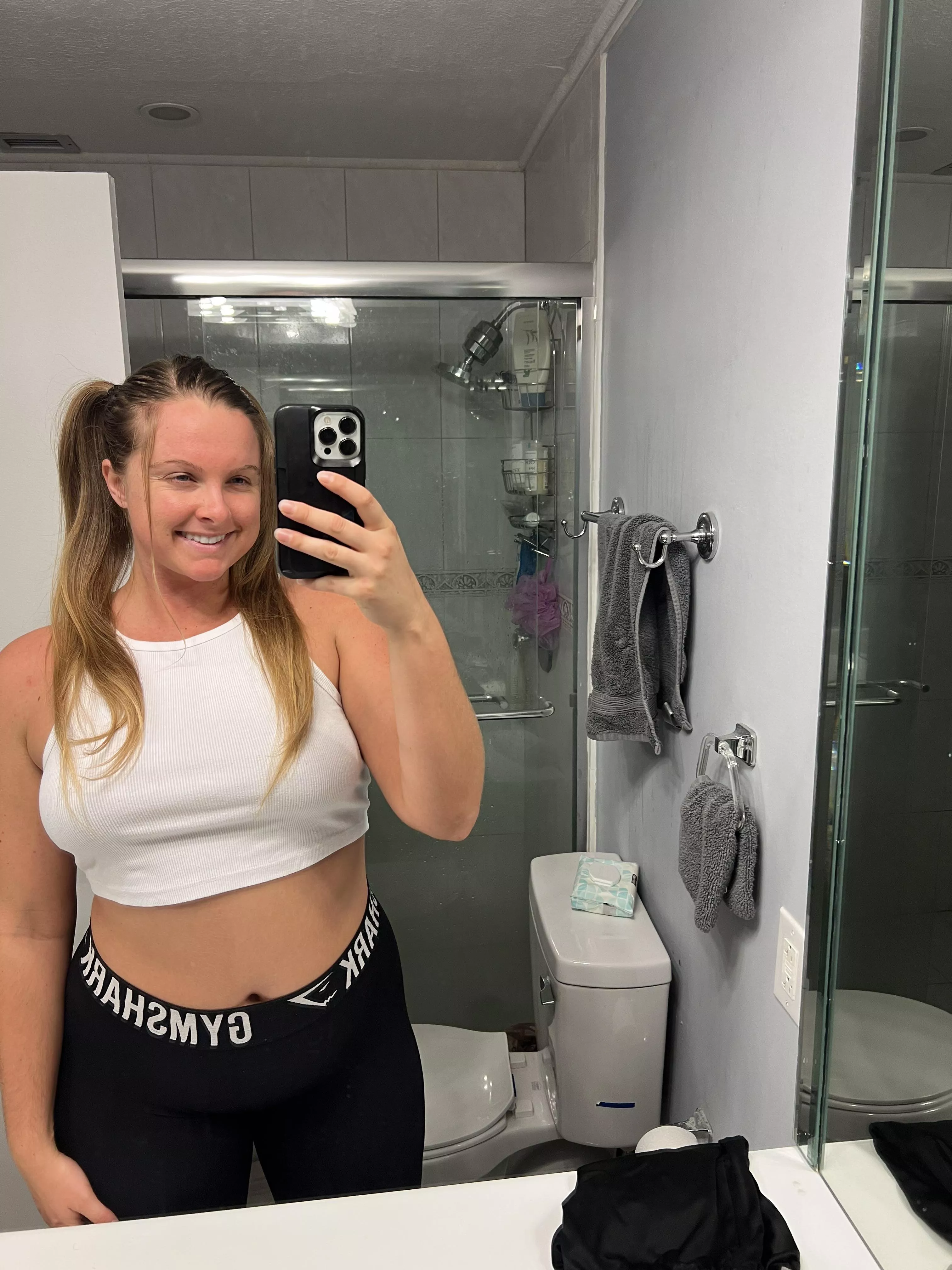 Bout to give a really hot Bj(;