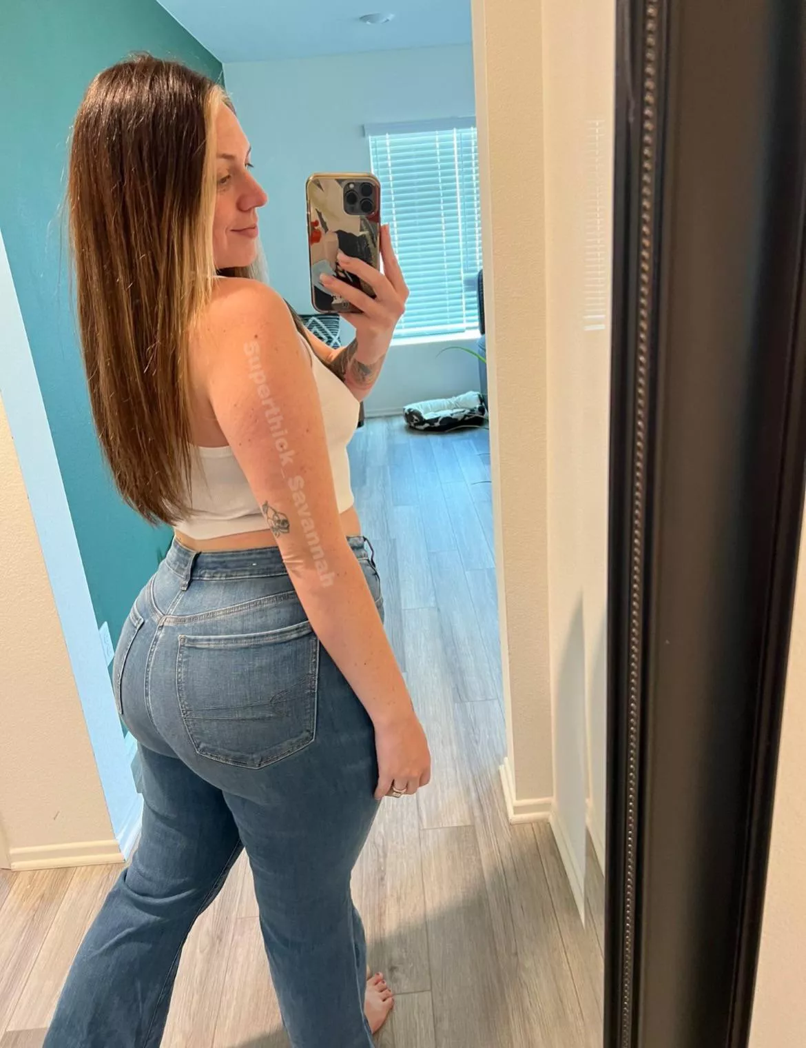 Check out more of my milfy self @Superthick_Savannah link below