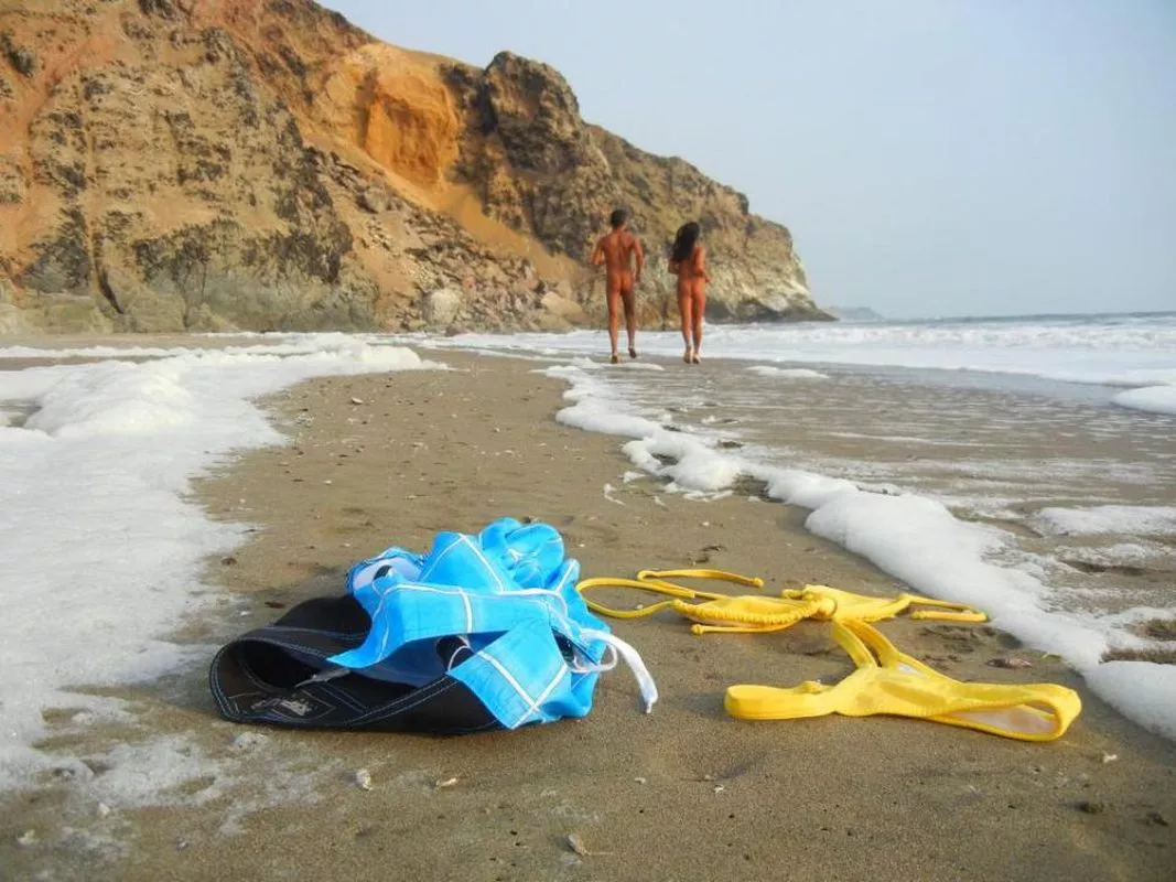 Nude Beach: How-to in 1 simple step.