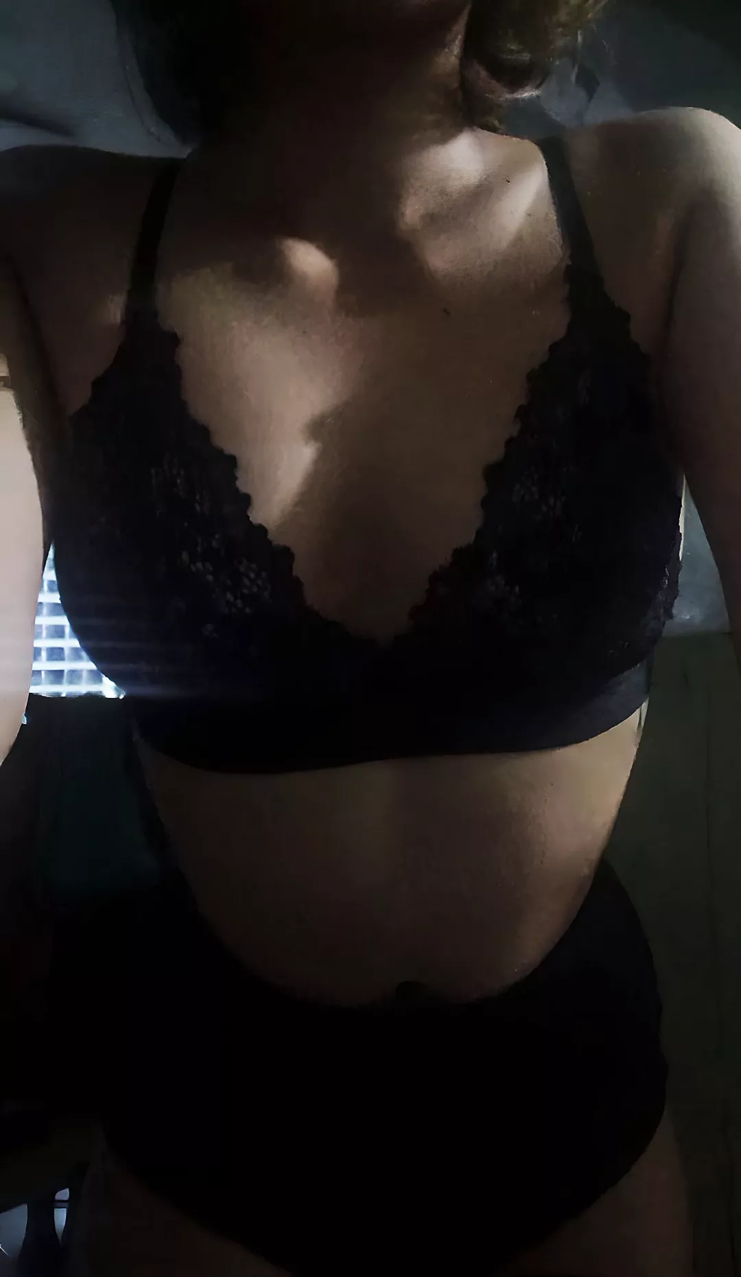 sneak peak (f)