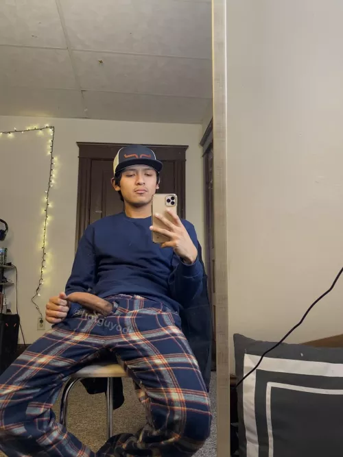 Who likes uncut ? Top here ;)