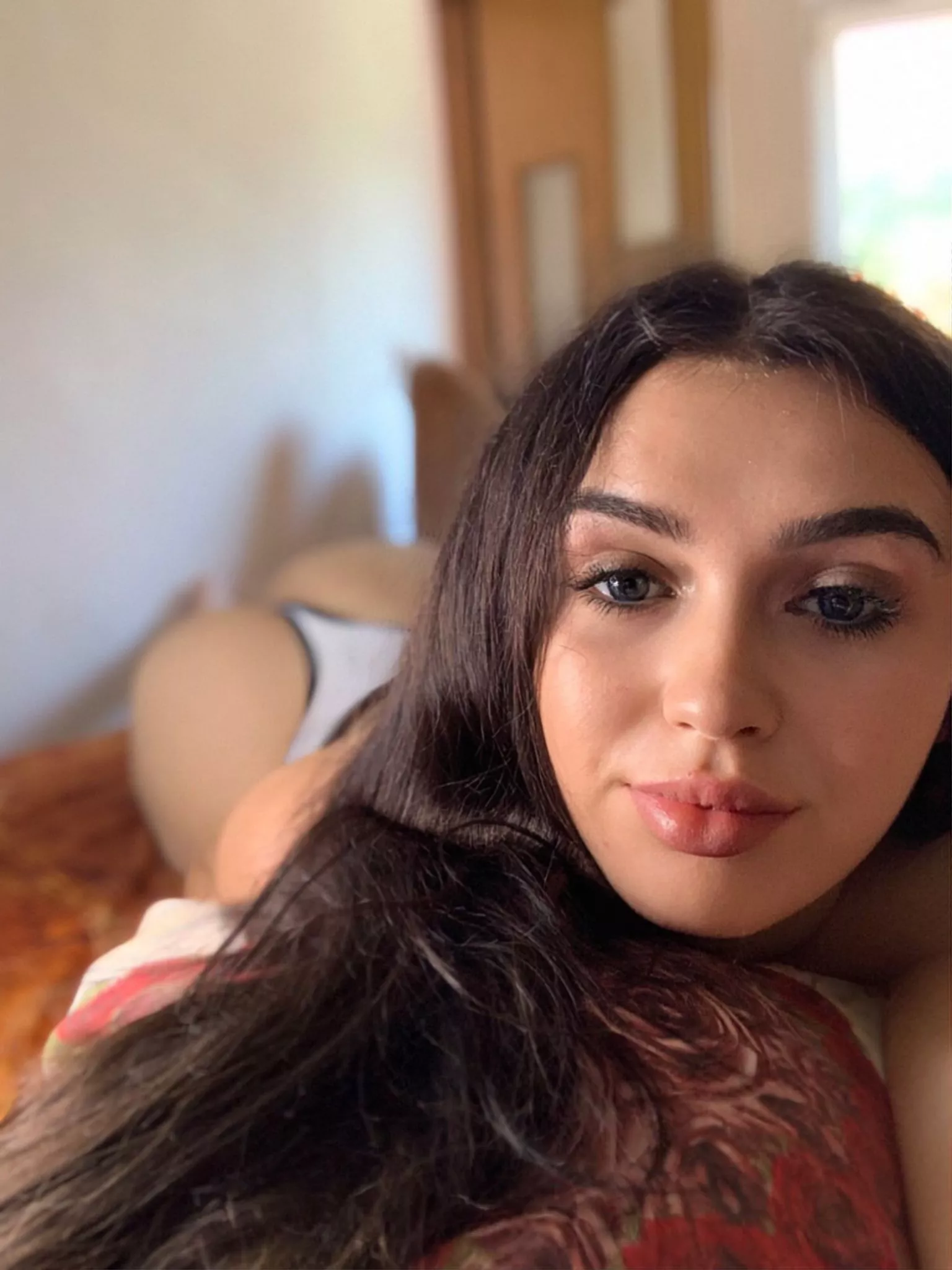 Y or N cute petite girl