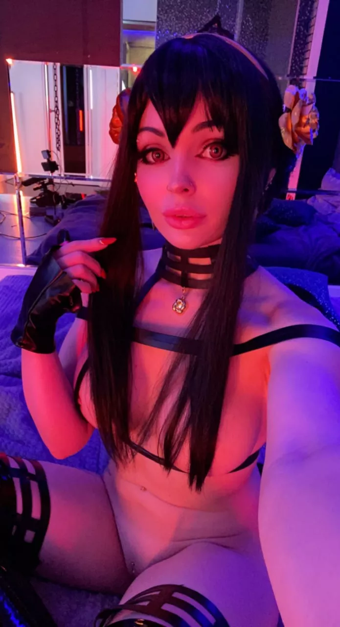 Yor Forger from Spy x Family by Sonya Vibe