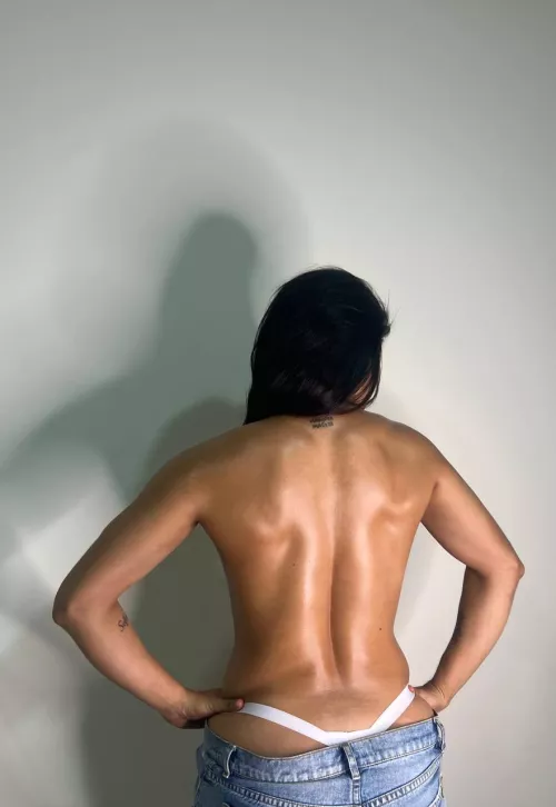 Do you like my muscular back?