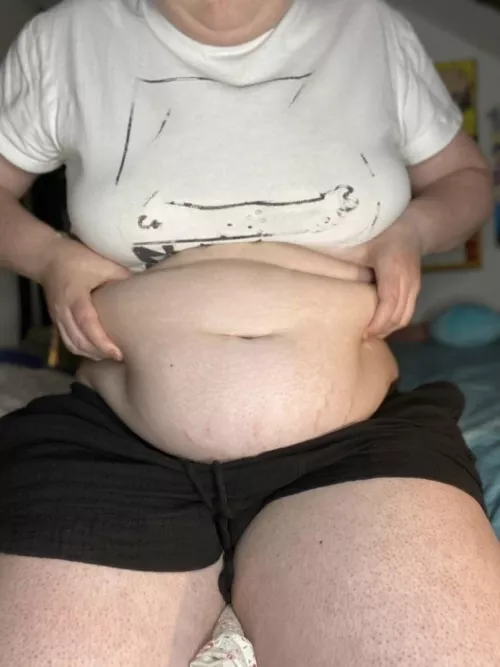 god i’m such a heavy gluttonous piggy..