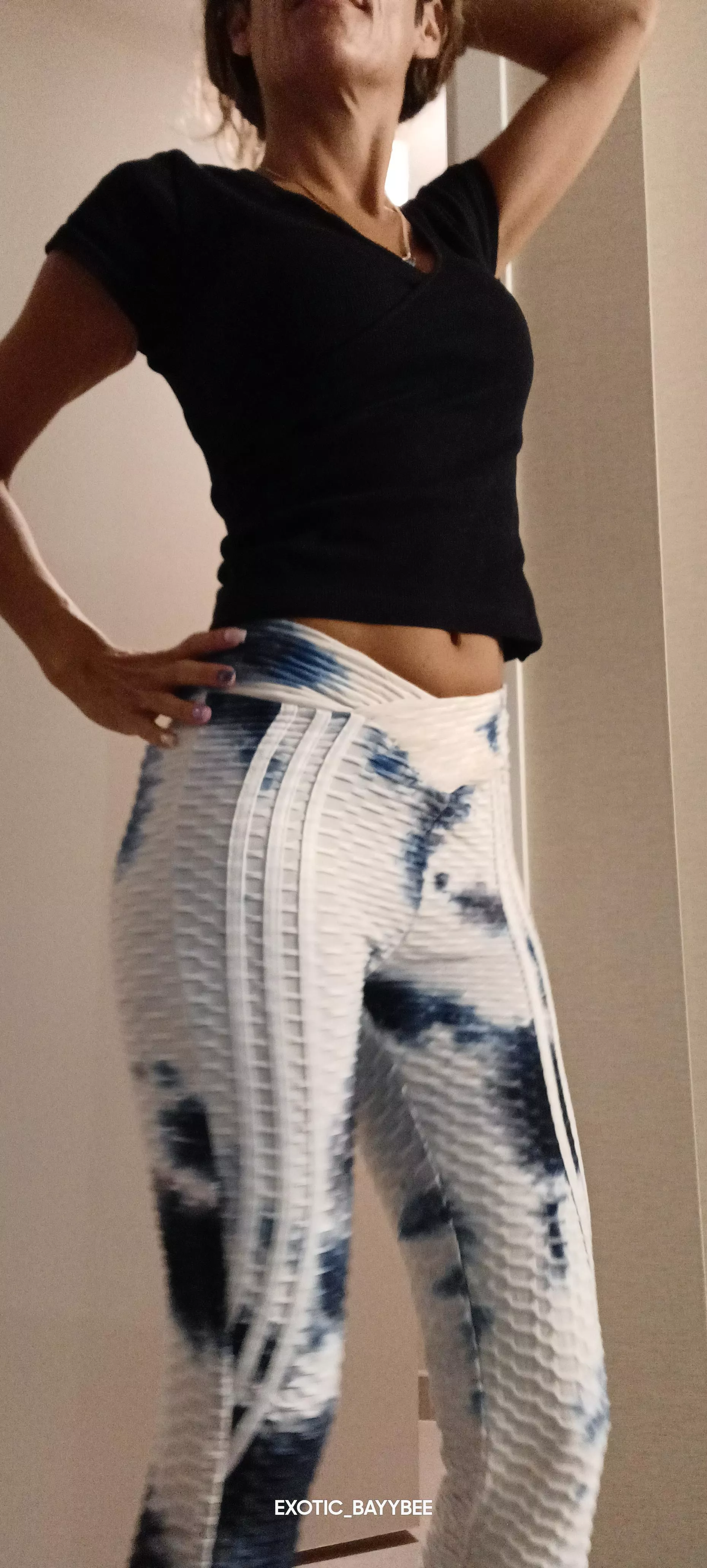 I like the V in the waistband