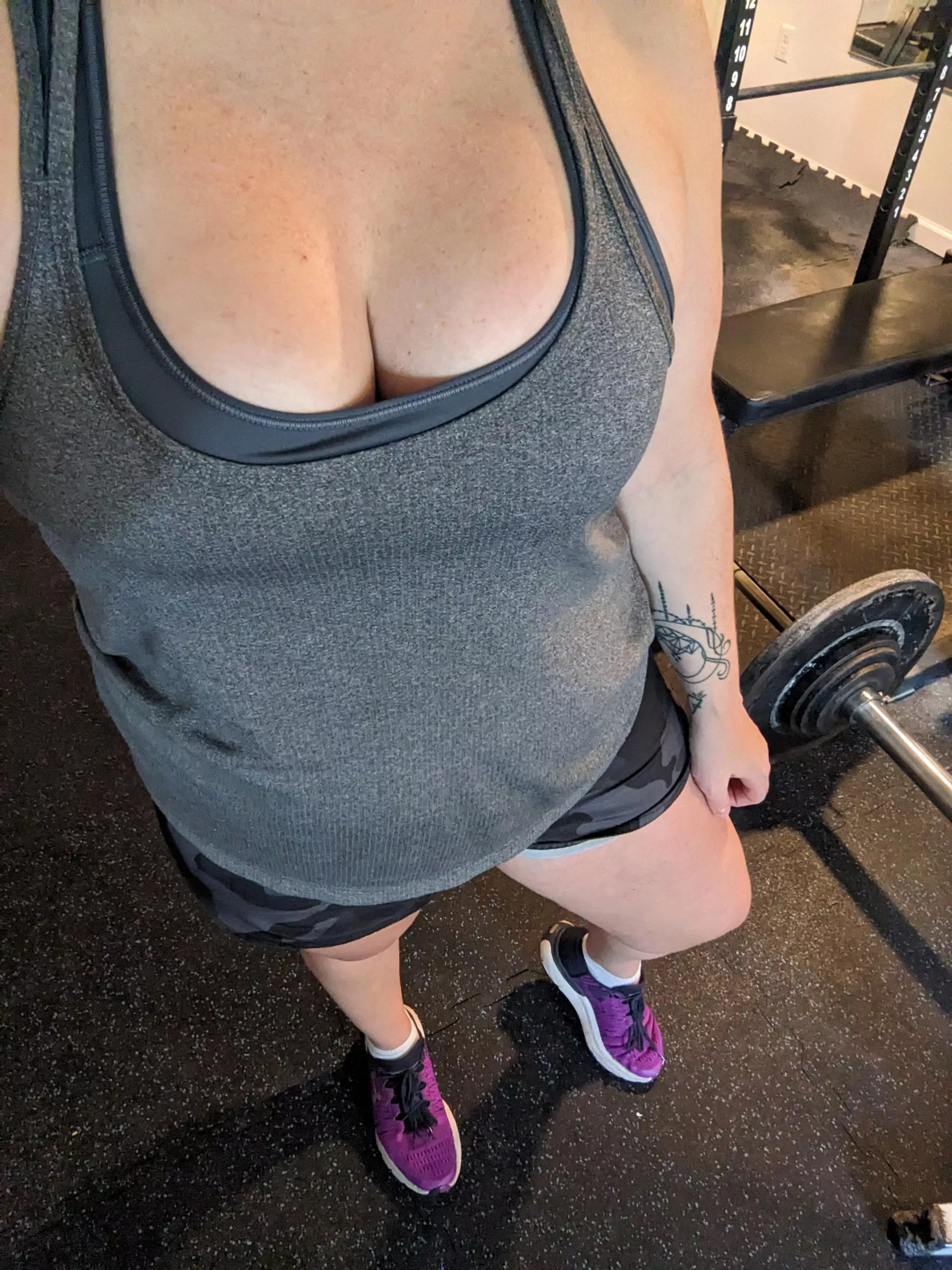 Leg day making me sweeeeat