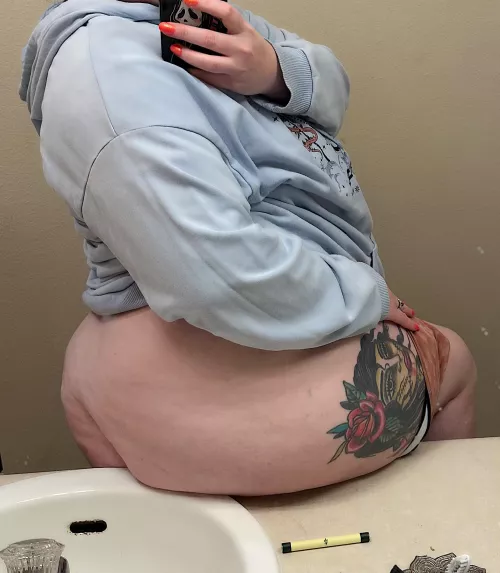 My fat ass is baked af now[F]