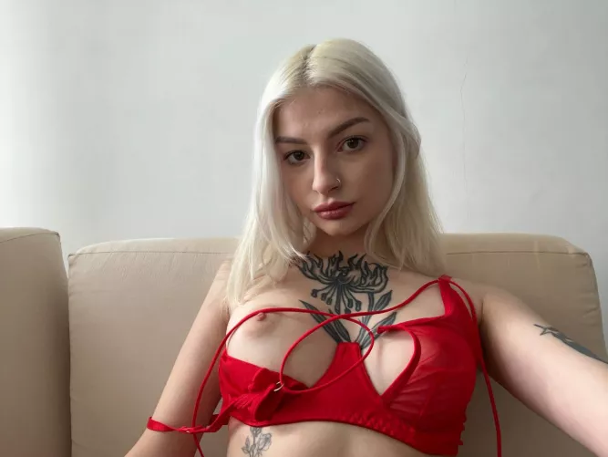 Strawberry Blondie in your phone