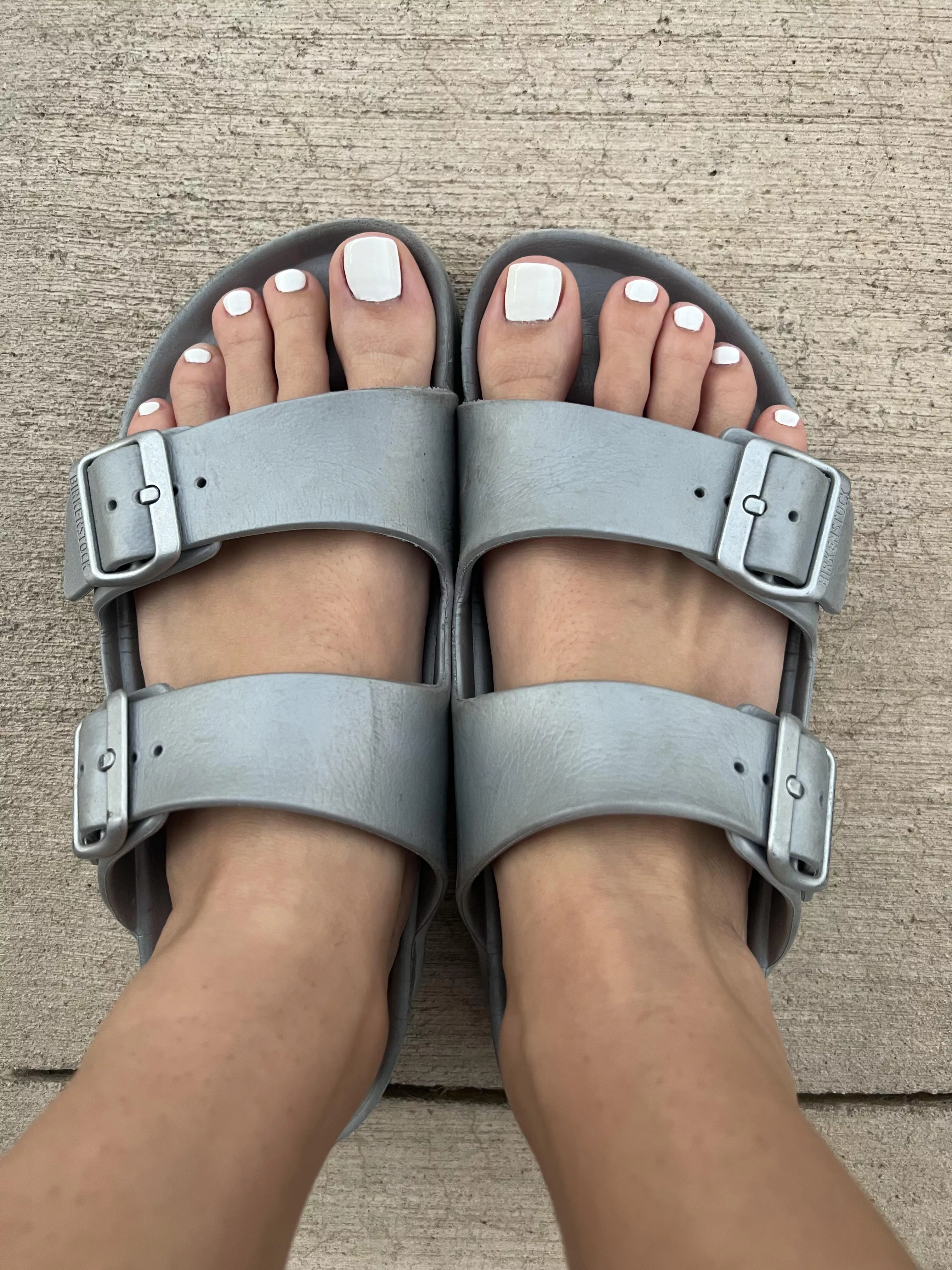 They say you can’t wear white after Labor Day! Does that include white toes?