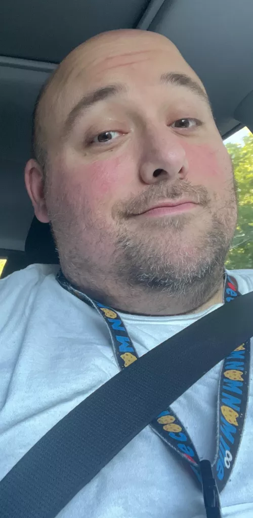 Any small younger U.S. gaymer ⬆️ here into an older (45) bigger (5’9” 355 lb) ⬇️gaymer? DM open.