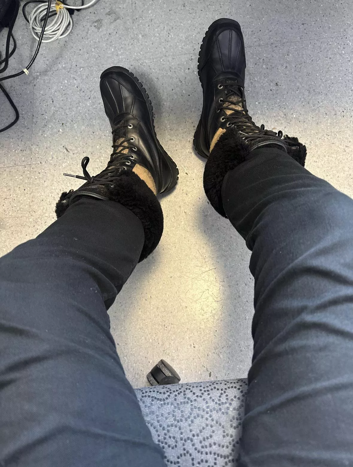 Can a guy rock these boots?