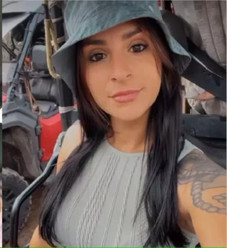 Denise - girl next door hunting