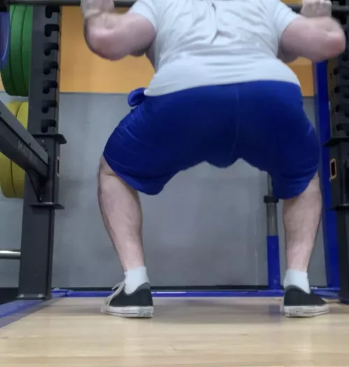 I love squatting but everyone stares at (m)y bulge 🙄